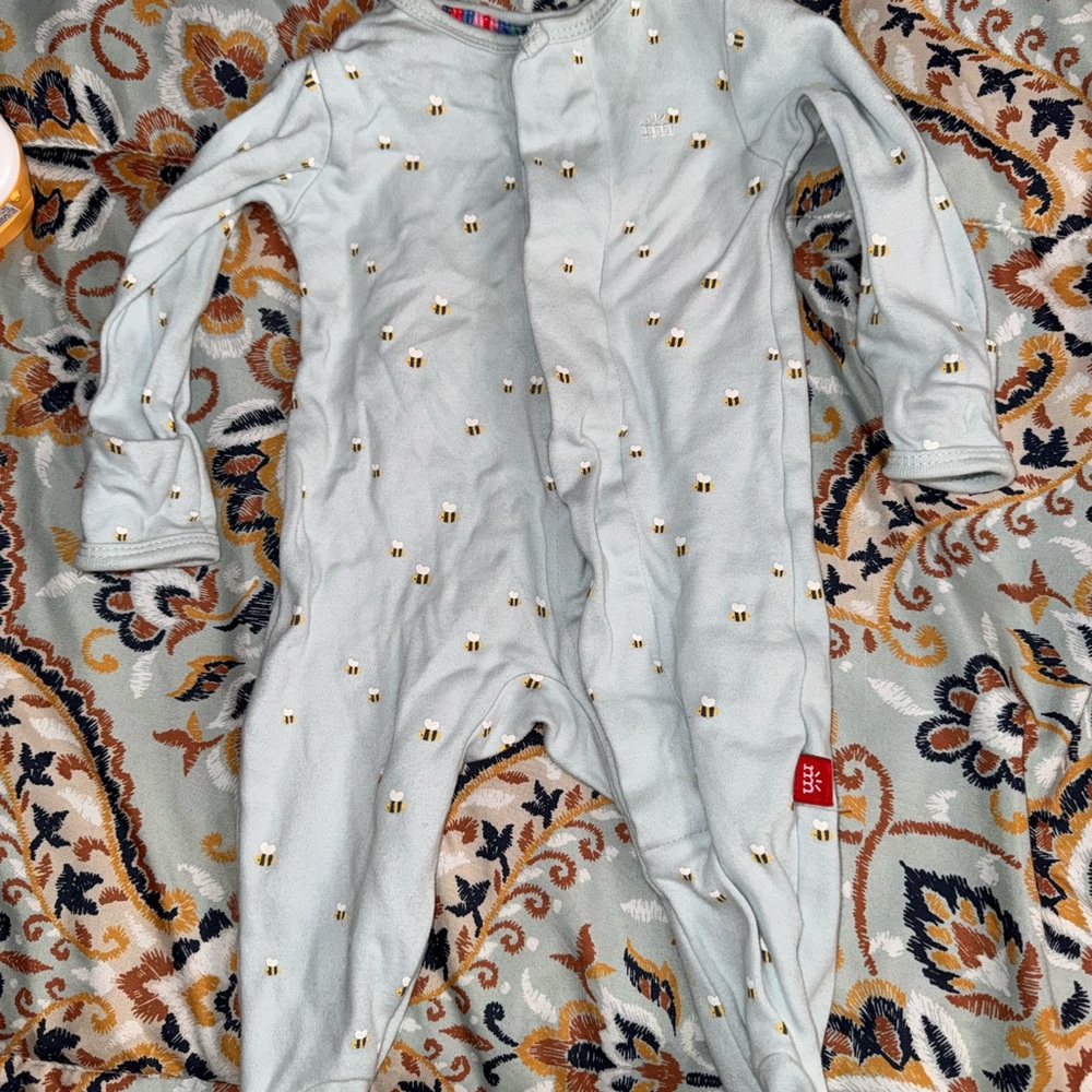 Magnetic Me Sky Blue Bee Print Footie